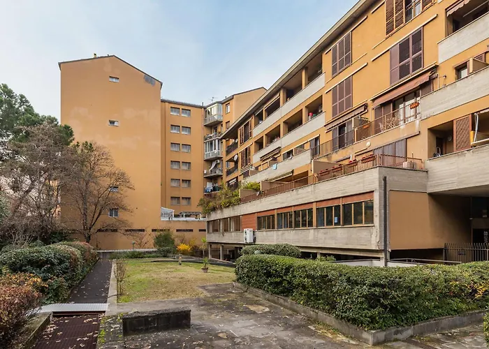 Lungo Le Mura, Business & Family By Wonderful Italy * Bologna